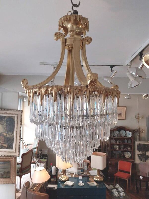 Lustre en bronze doré et pampilles de cristal, XIXe.
