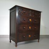 Particularly cool English chest of drawers. Dated (Charles 2 era). Made of solid oak with beautiful patina.