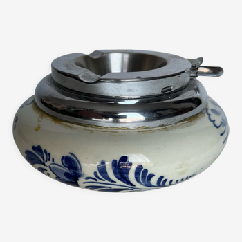 Vintage delft earthenware ashtray