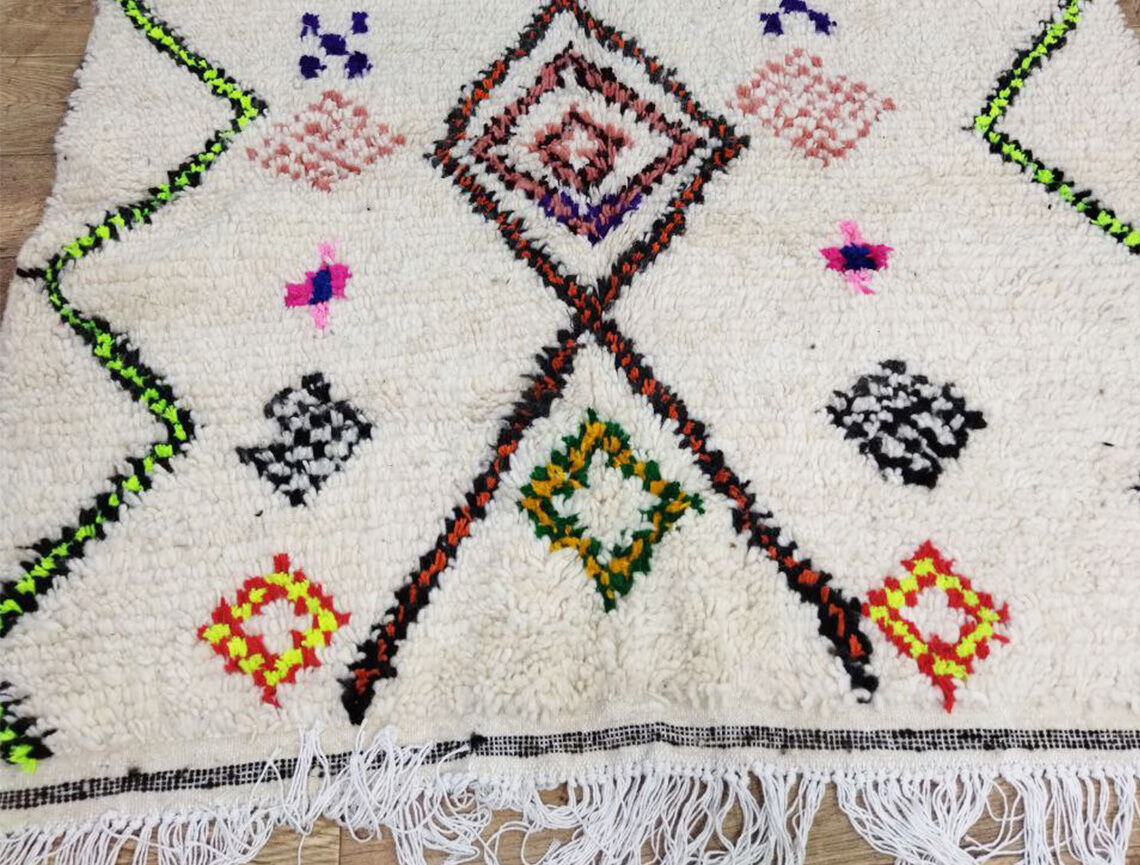 Handmade moroccan berber carpet 244 x 138 cm