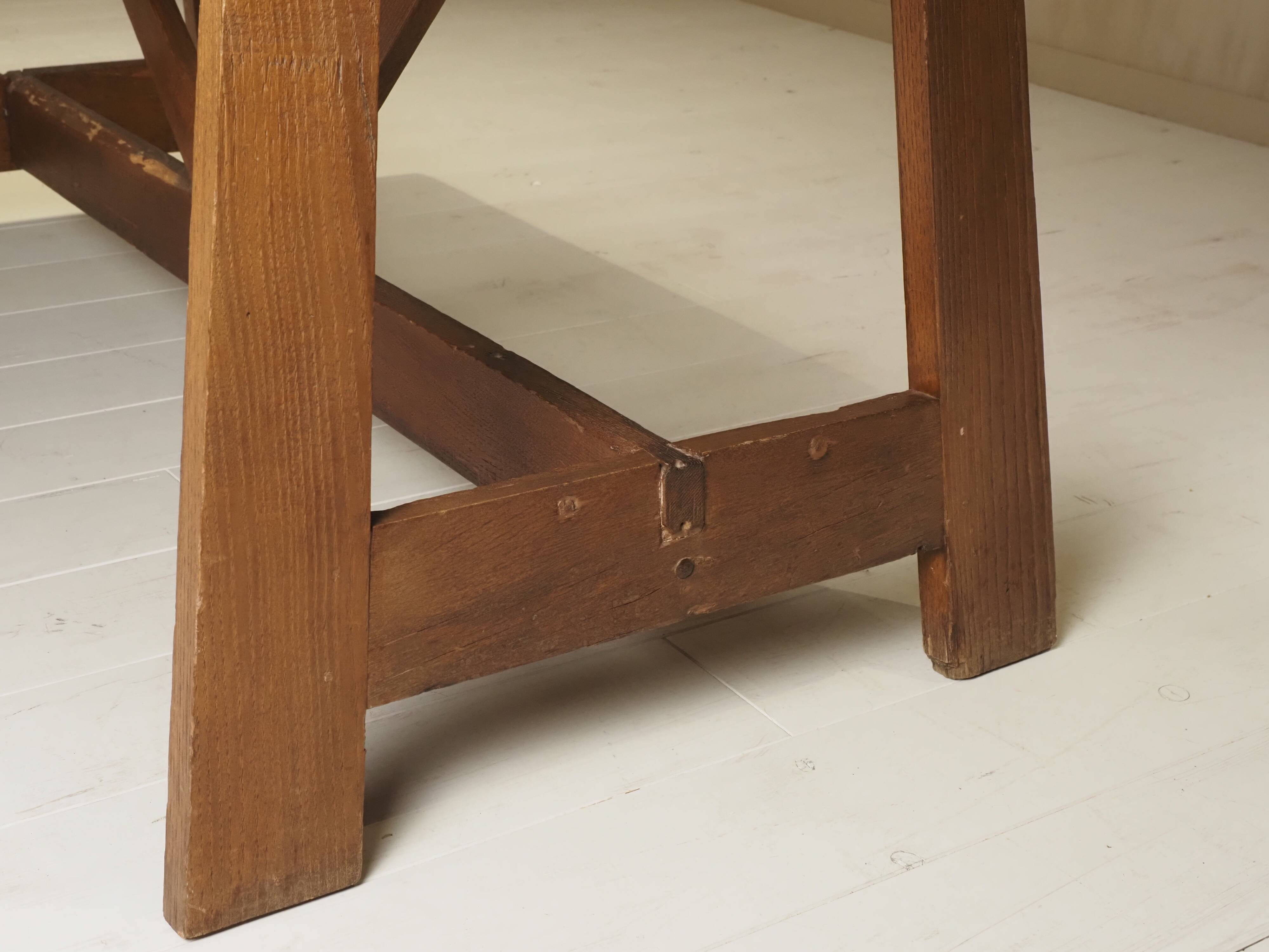 19th-century Italian dining table