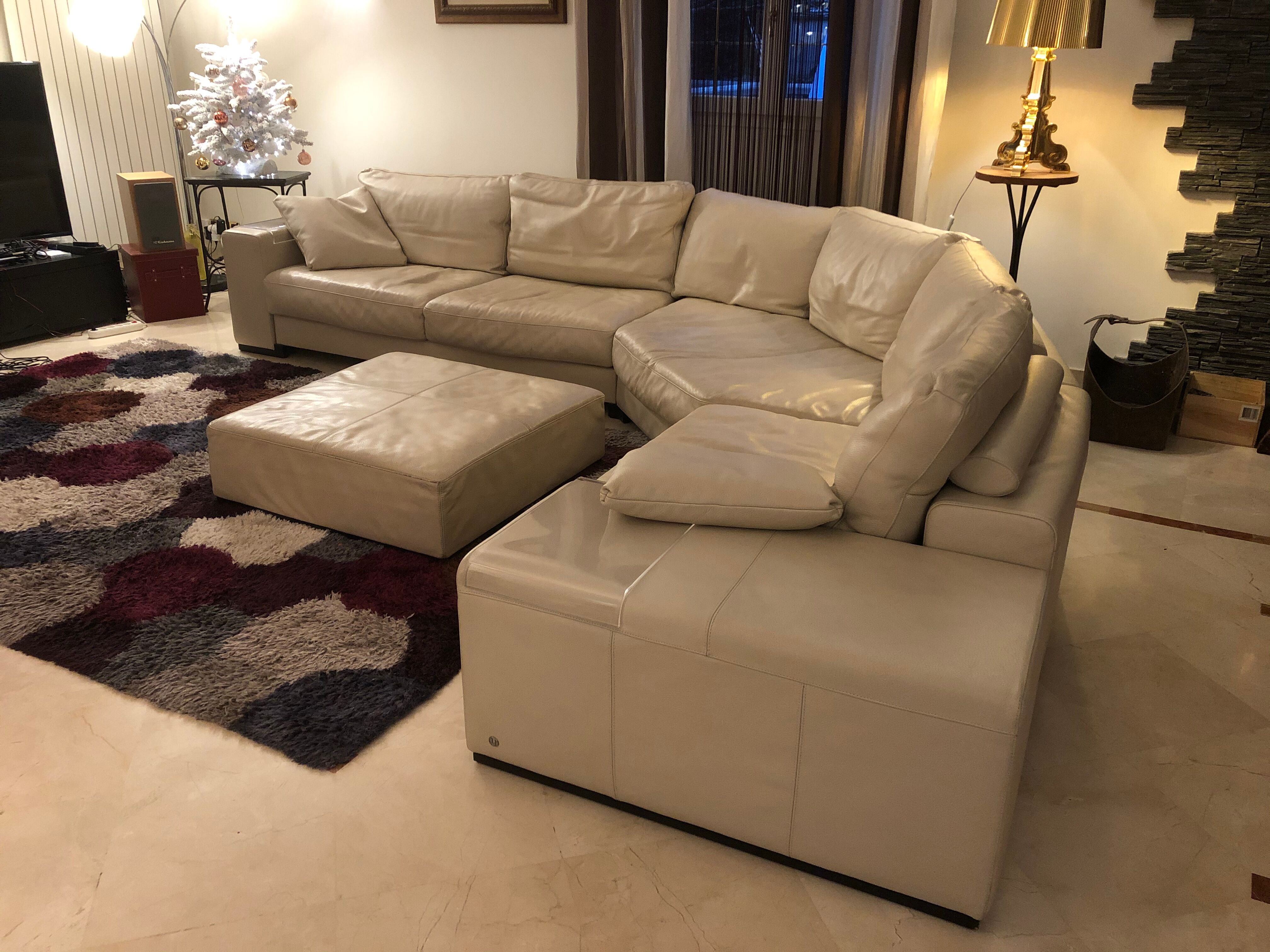 Natuzzi beige leather corner sofa - pouf