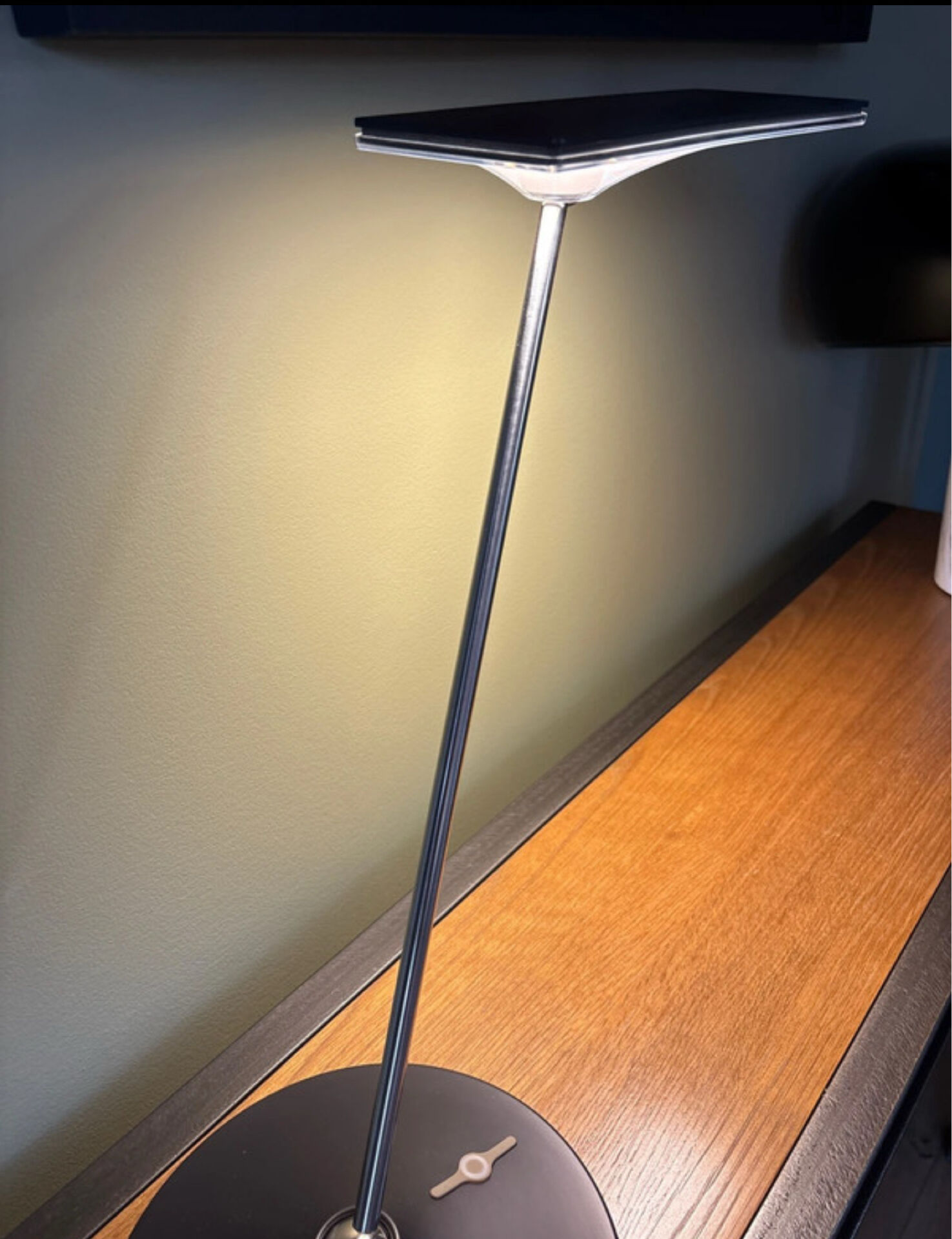 Humanscale lamp