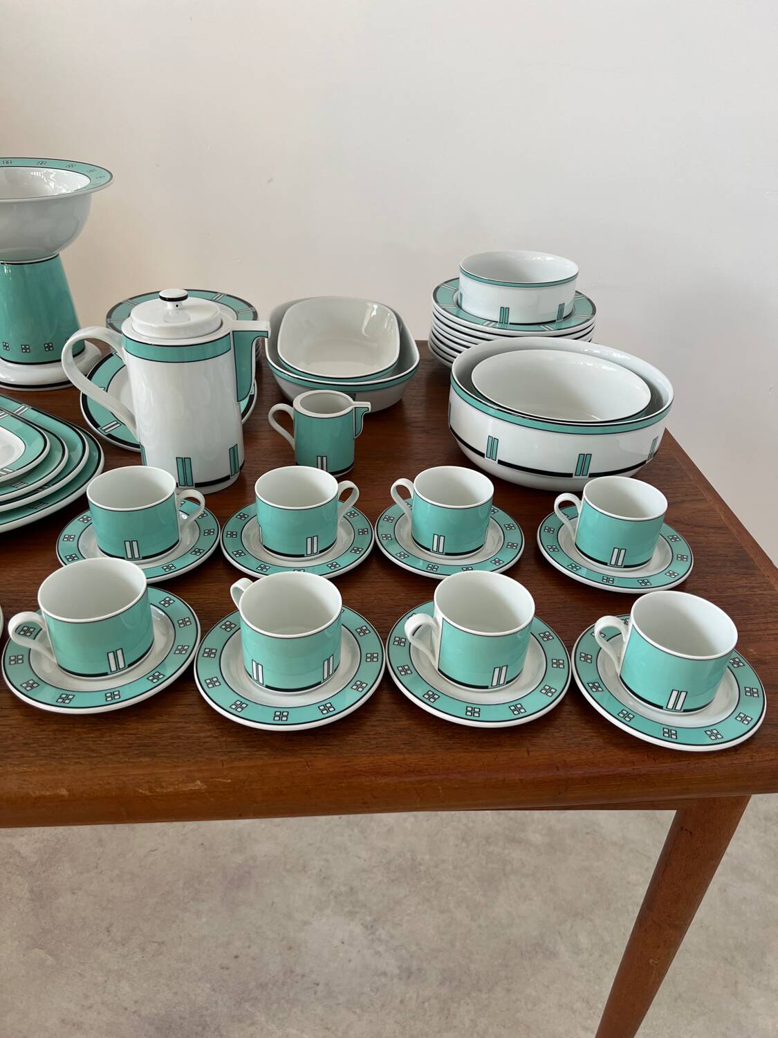 Vintage 72-piece tableware set Arzberg model Cult Focus postmodern bauhaus style