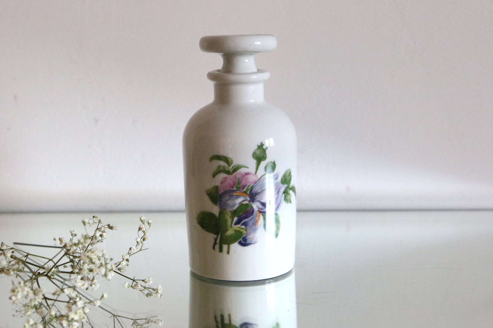 Ancien Flacon en porcelaine de Paris, vintage