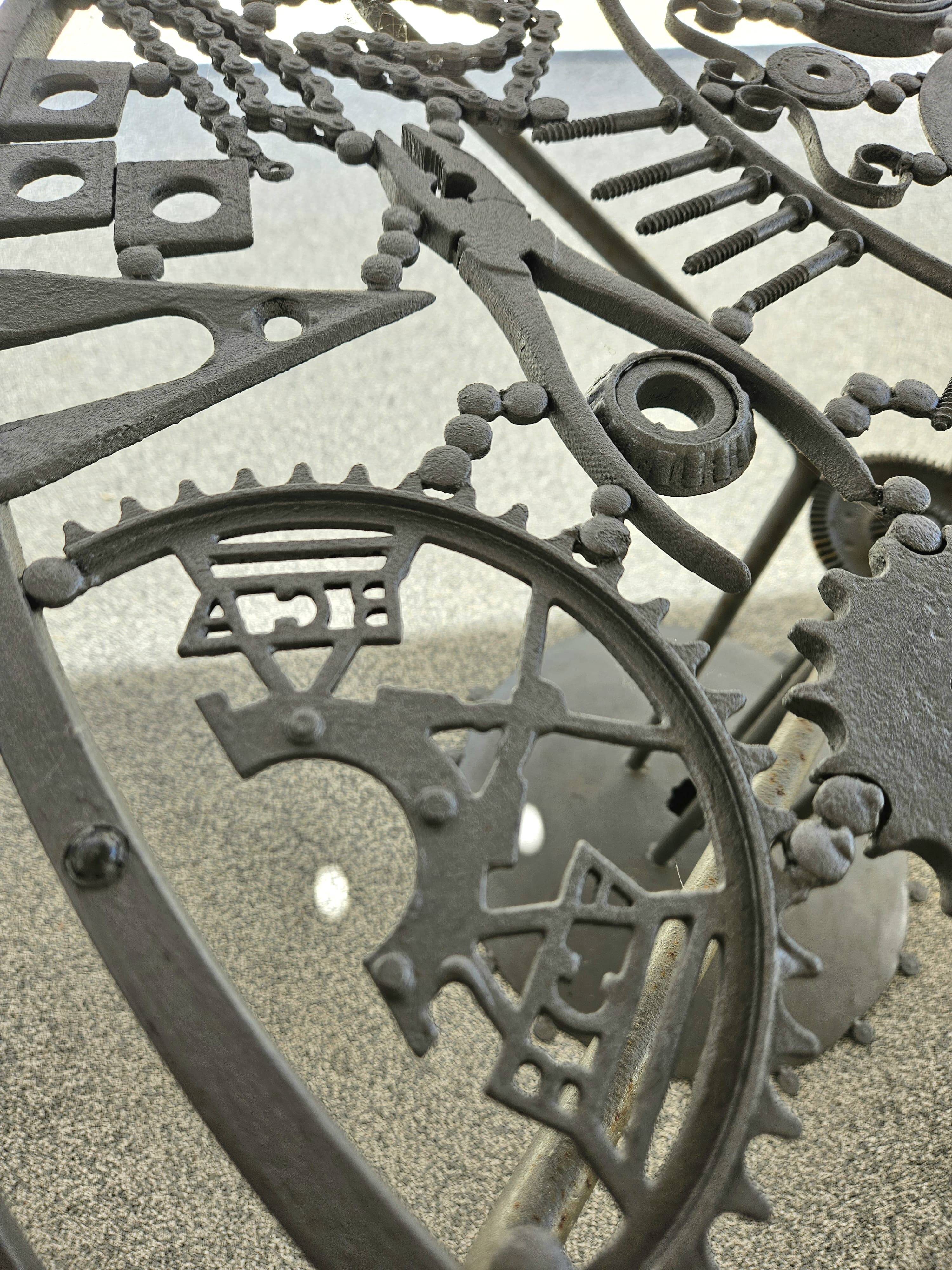 Table set + 4 artisanal chairs – unique piece in metal