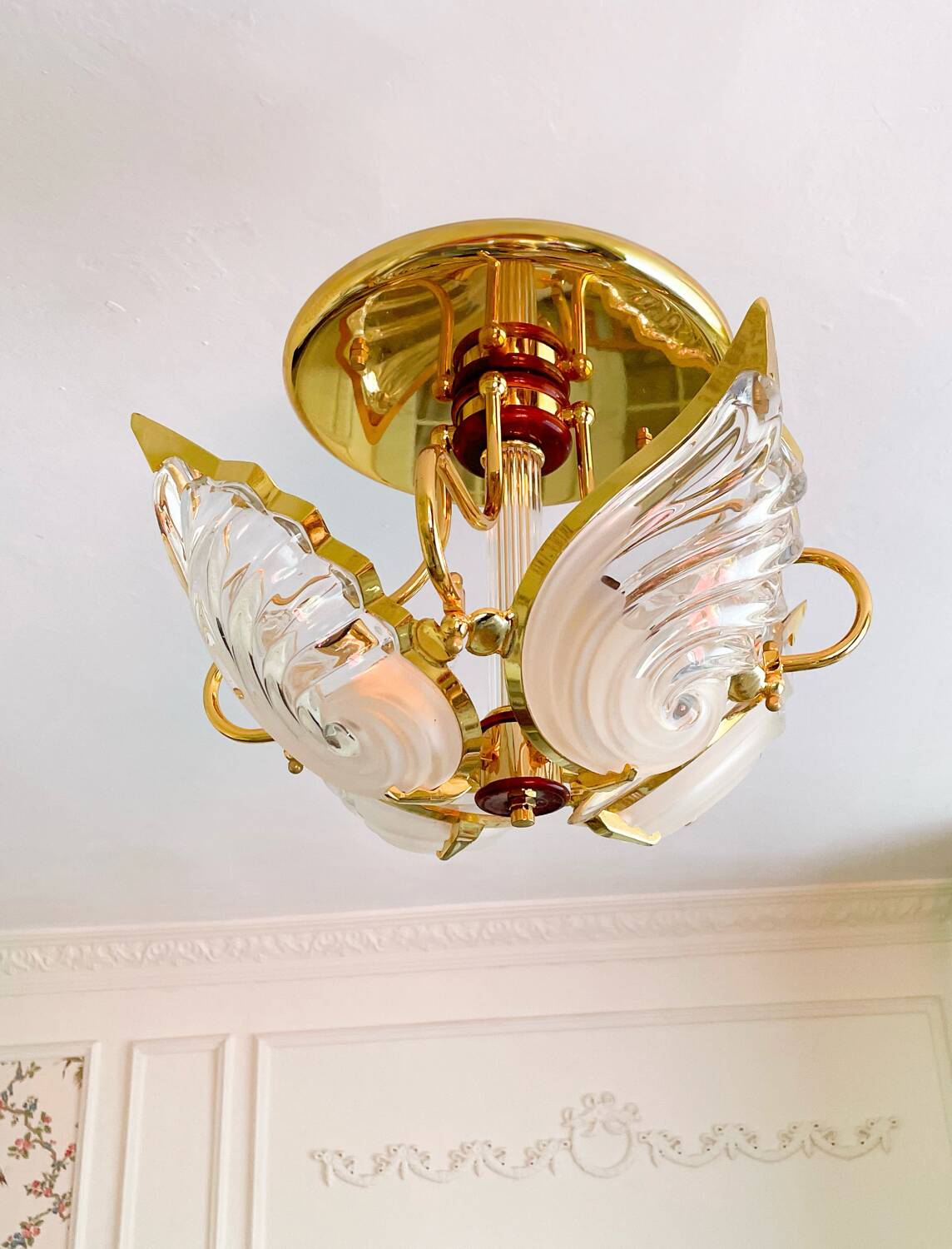 Plafonnier vintage Art Déco en laiton massif et cristal – années 70