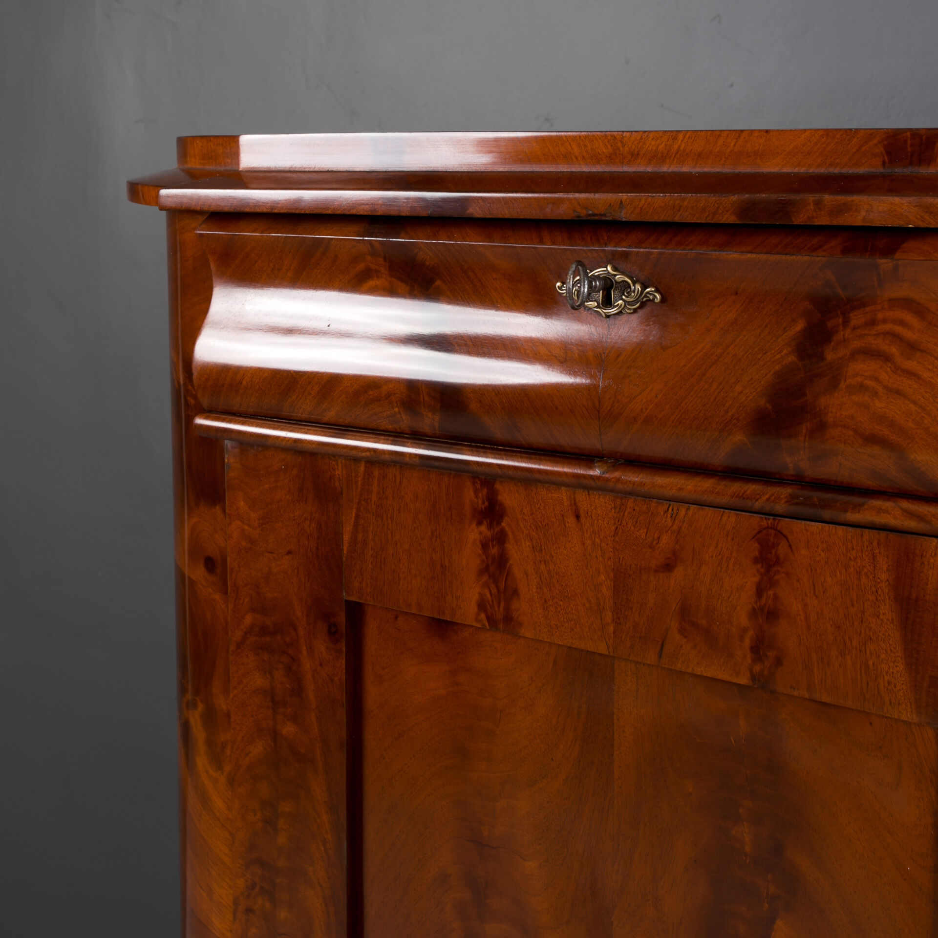 Biedermeier Corner Cabinet, 19th Century, Fully Renovated