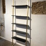 Floor-to-ceiling shelf