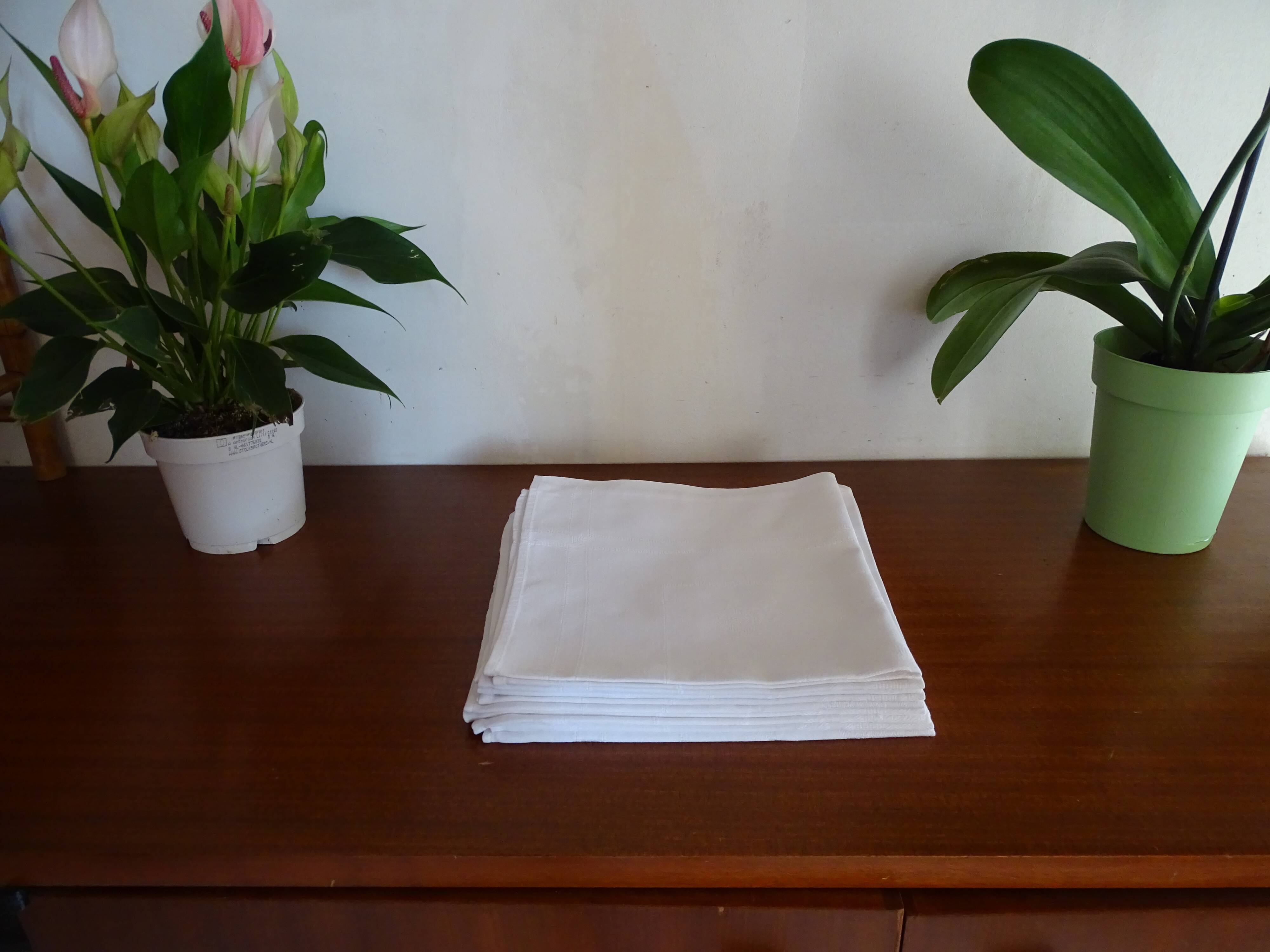 9 cotton napkins damask with flowers 48 x 48 cm