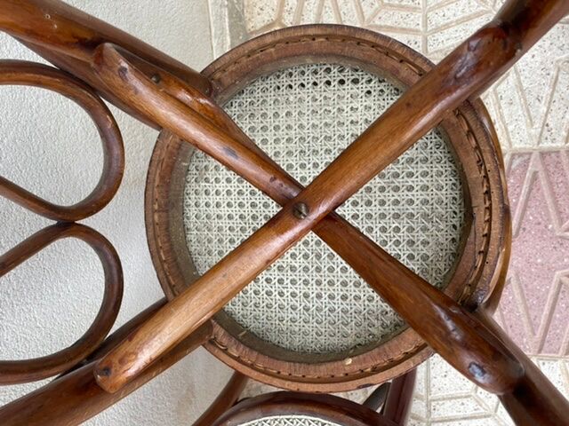 Chairs  antique cannée