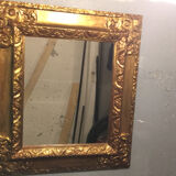 Miroir en cadre doré