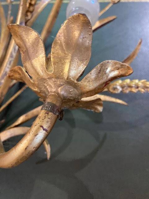 Ear of wheat wall light