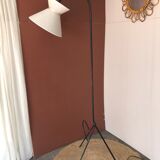 Tripod floor lamp
