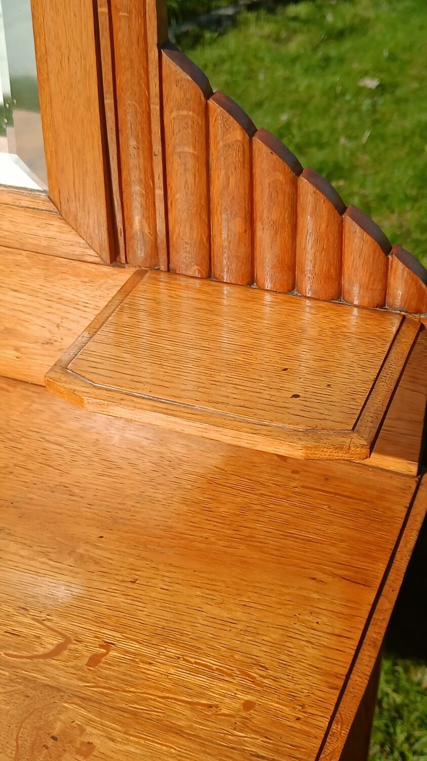 Art Deco dressing table with removable mirror