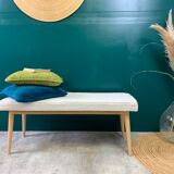 Scandinavian-line bench