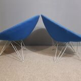 Paire de fauteuils bas bleus italien 1950