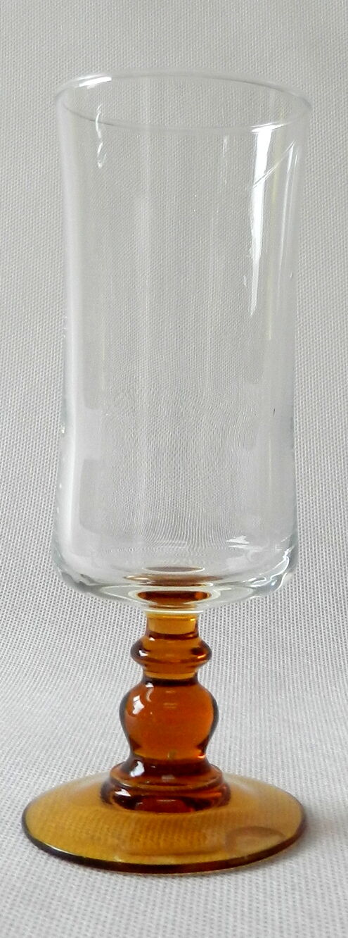 6 vintage champagne flutes