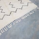 Moroccan berber wool rug 225 x 150 cm