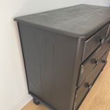 English chest of drawers