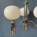 Lustre en verre opalin blanc du milieu du siècle avec cadre chromé