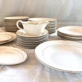 Service of 53 pieces of plates and dishes by Villeroy & Boch in cream and gold, model Saar.