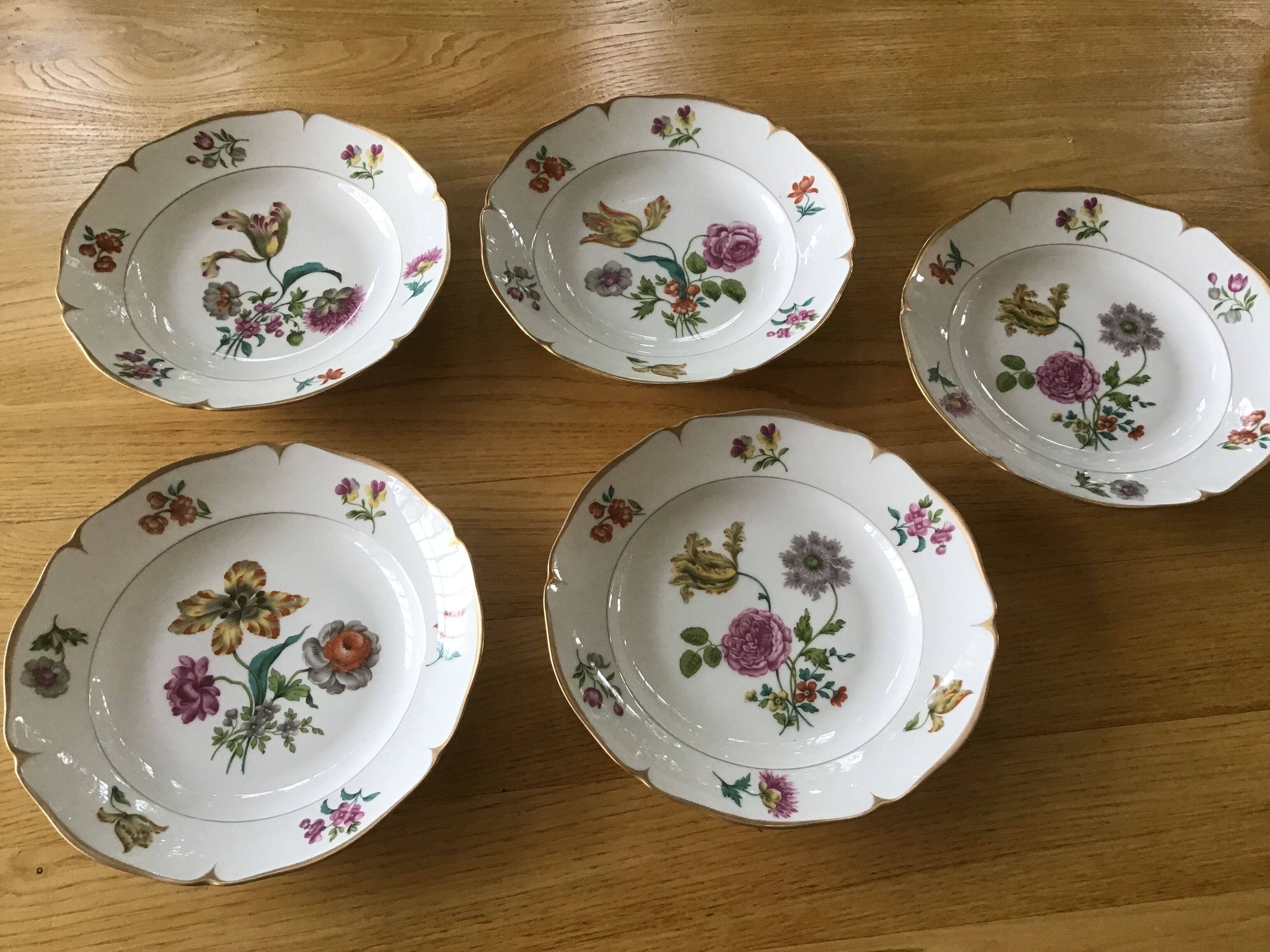 Hollow plates Lourioux Foecy bouquet of flowers