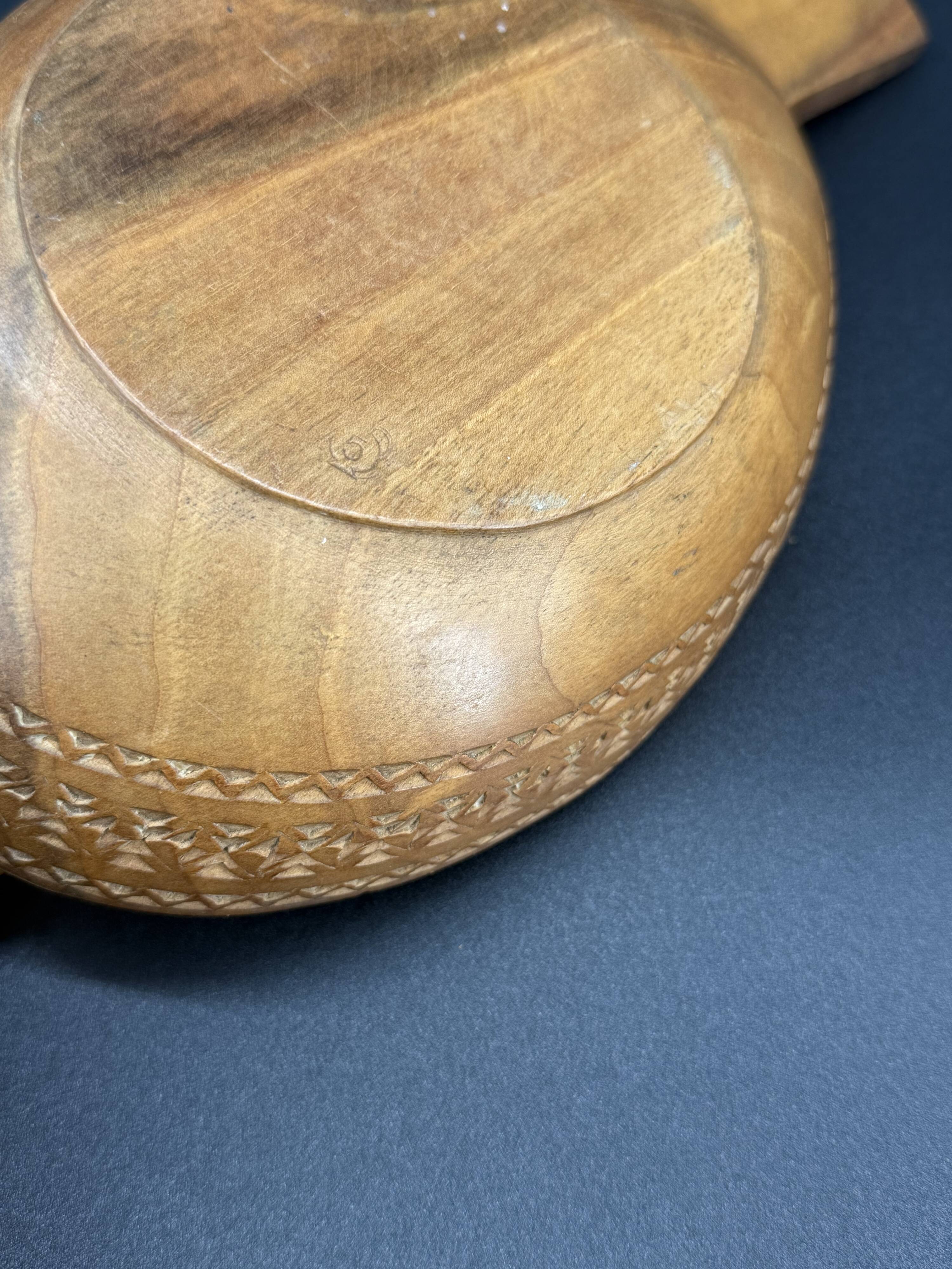 Carved wooden duck cup – Nordic folk art – 19th century