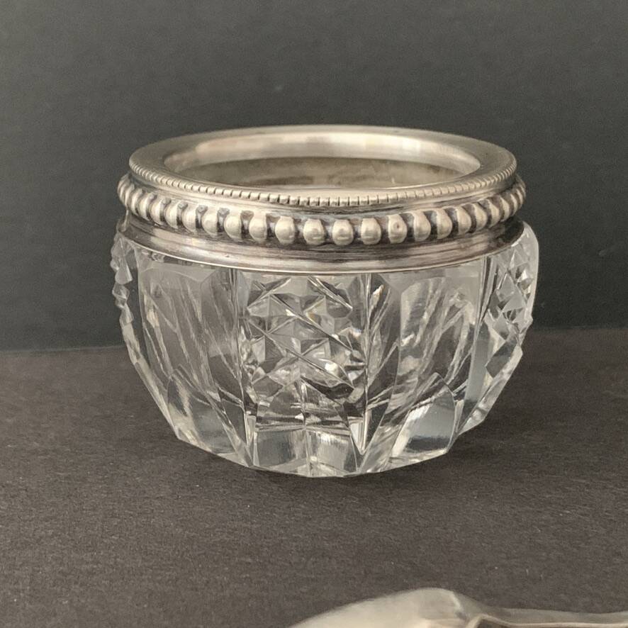 2 salt pots and its 2 spoons Solid silver Minerva hallmark