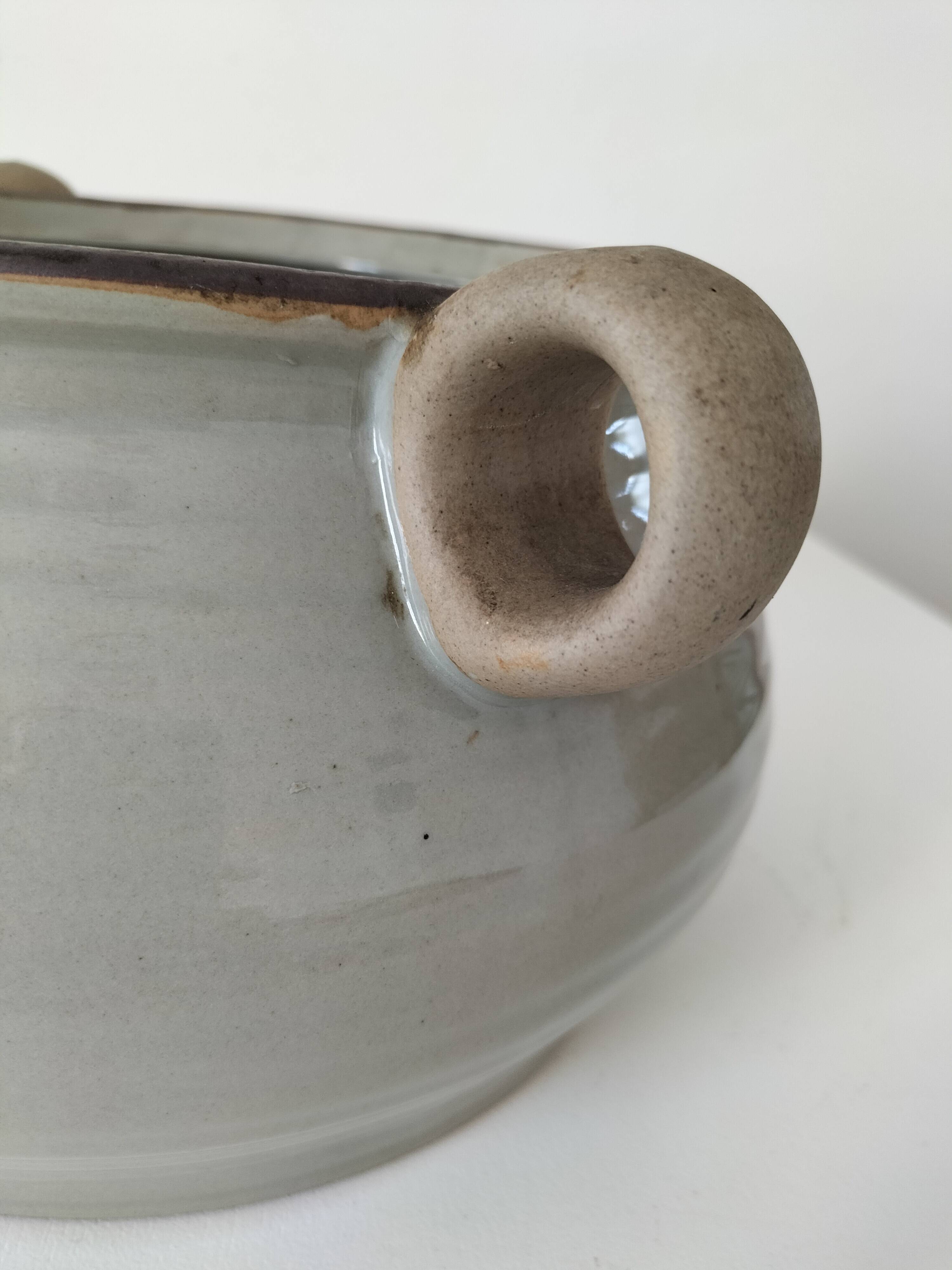 Large Arnon sandstone jar