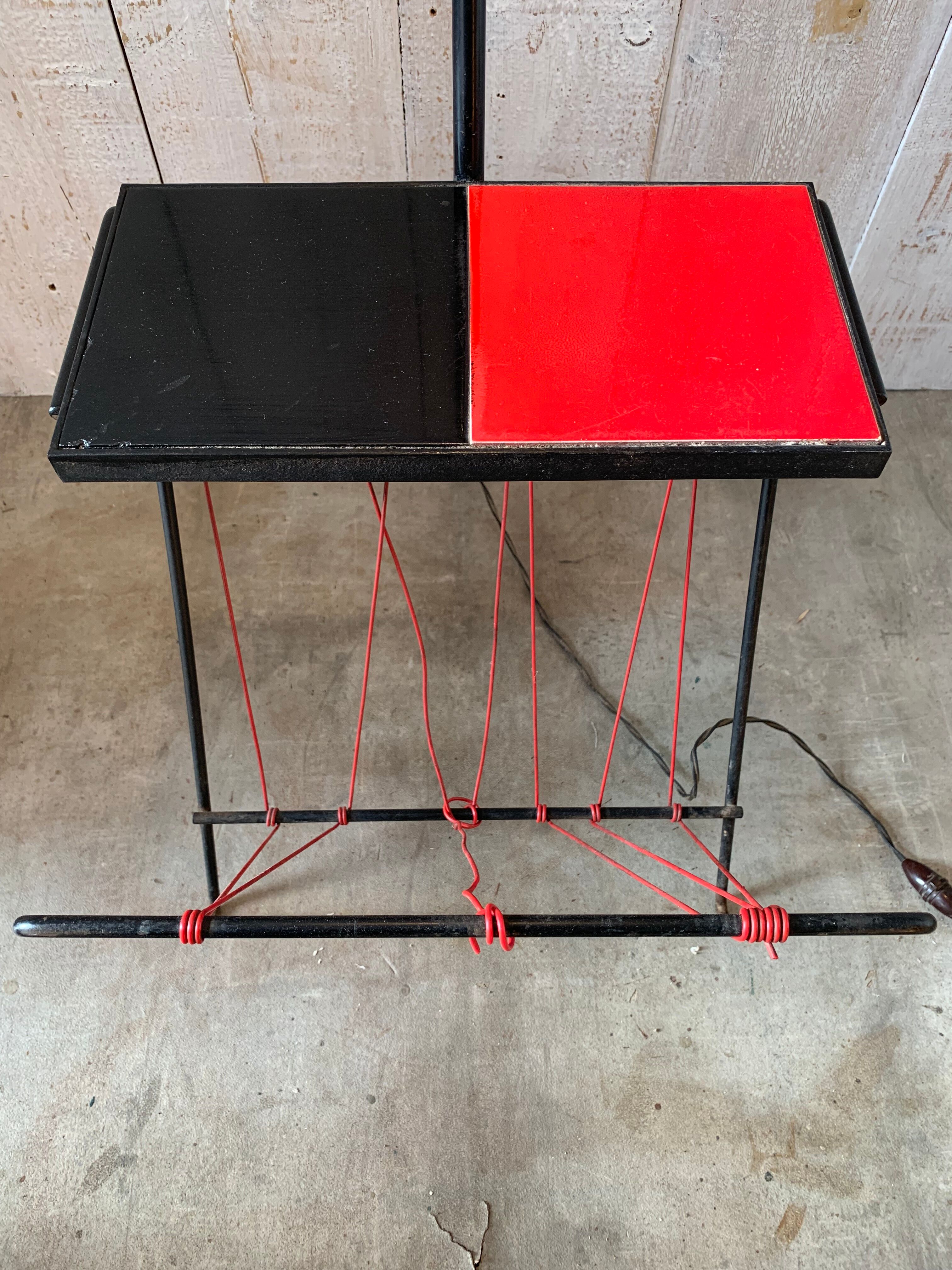 Scoubidou floor lamp