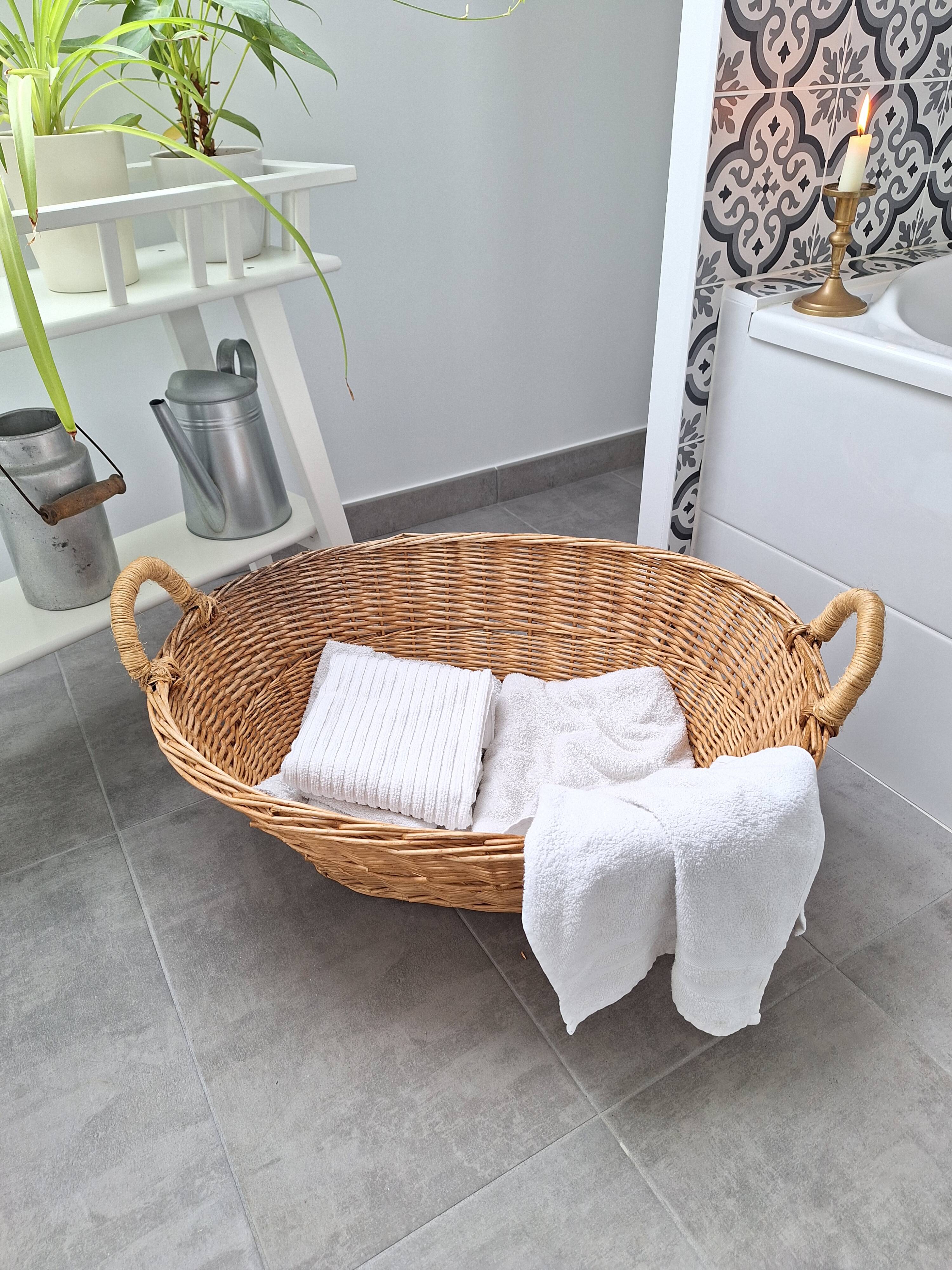 Wicker basket / basket