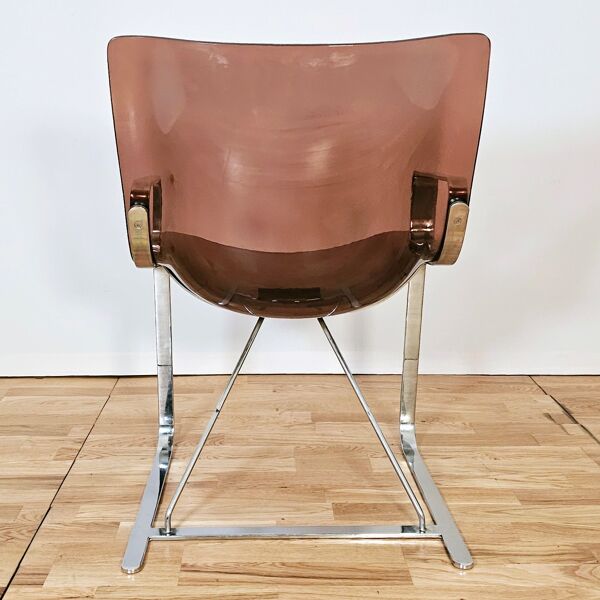 Apelbaum-Paris, paire de fauteuils attribués à Raphaël en plexiglas fumé et chrome, 1960/1970