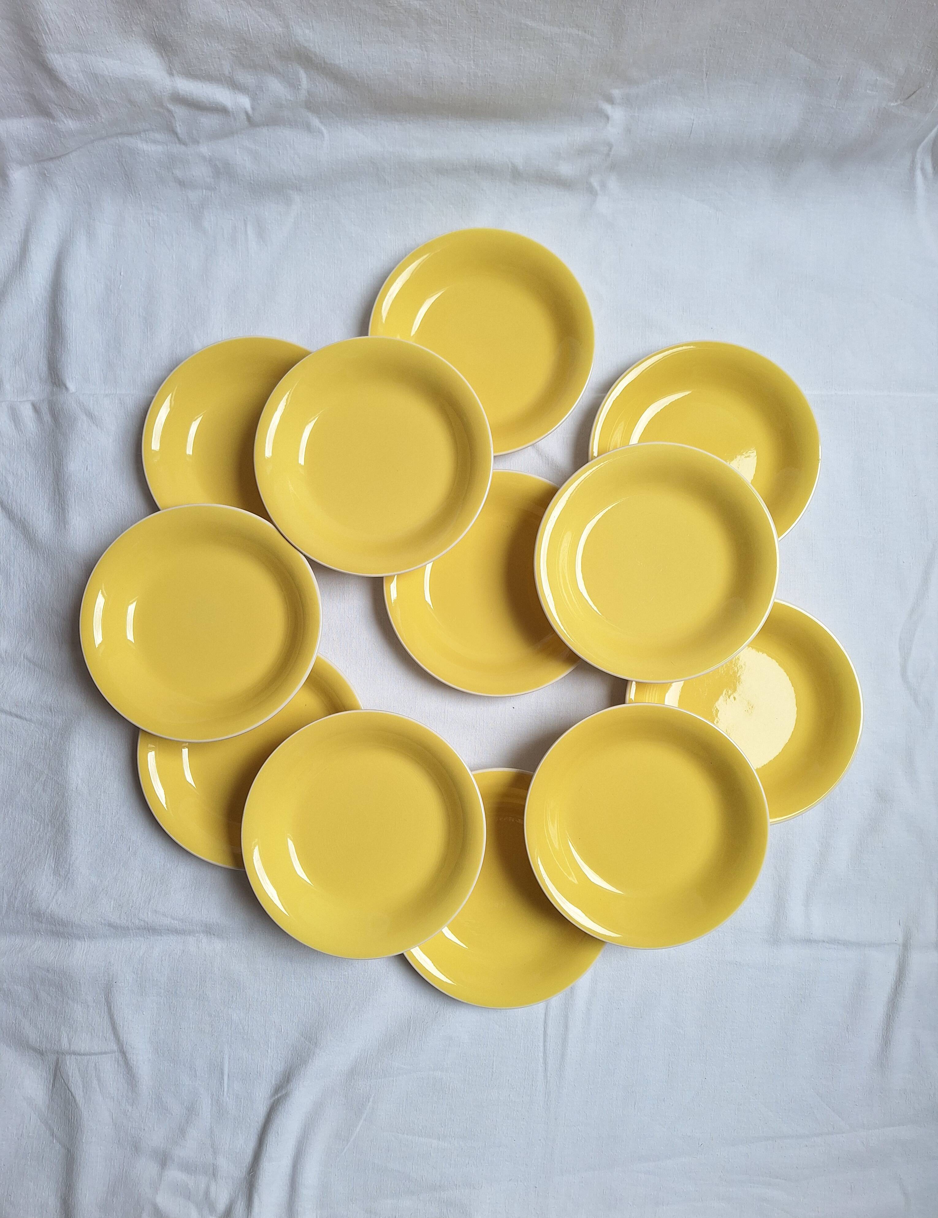 Deep plates or salad plates Villeroy & Boch yellow