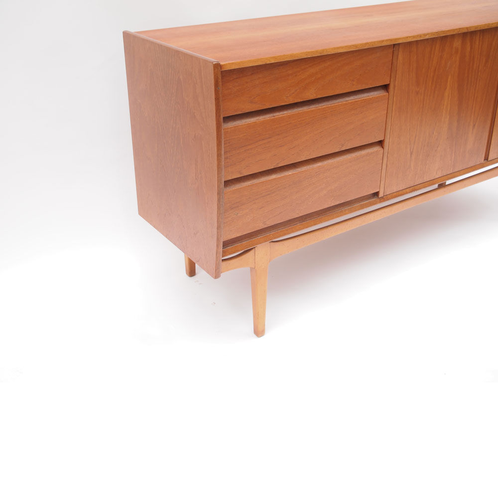 Scandinavian vintage Nathan strand