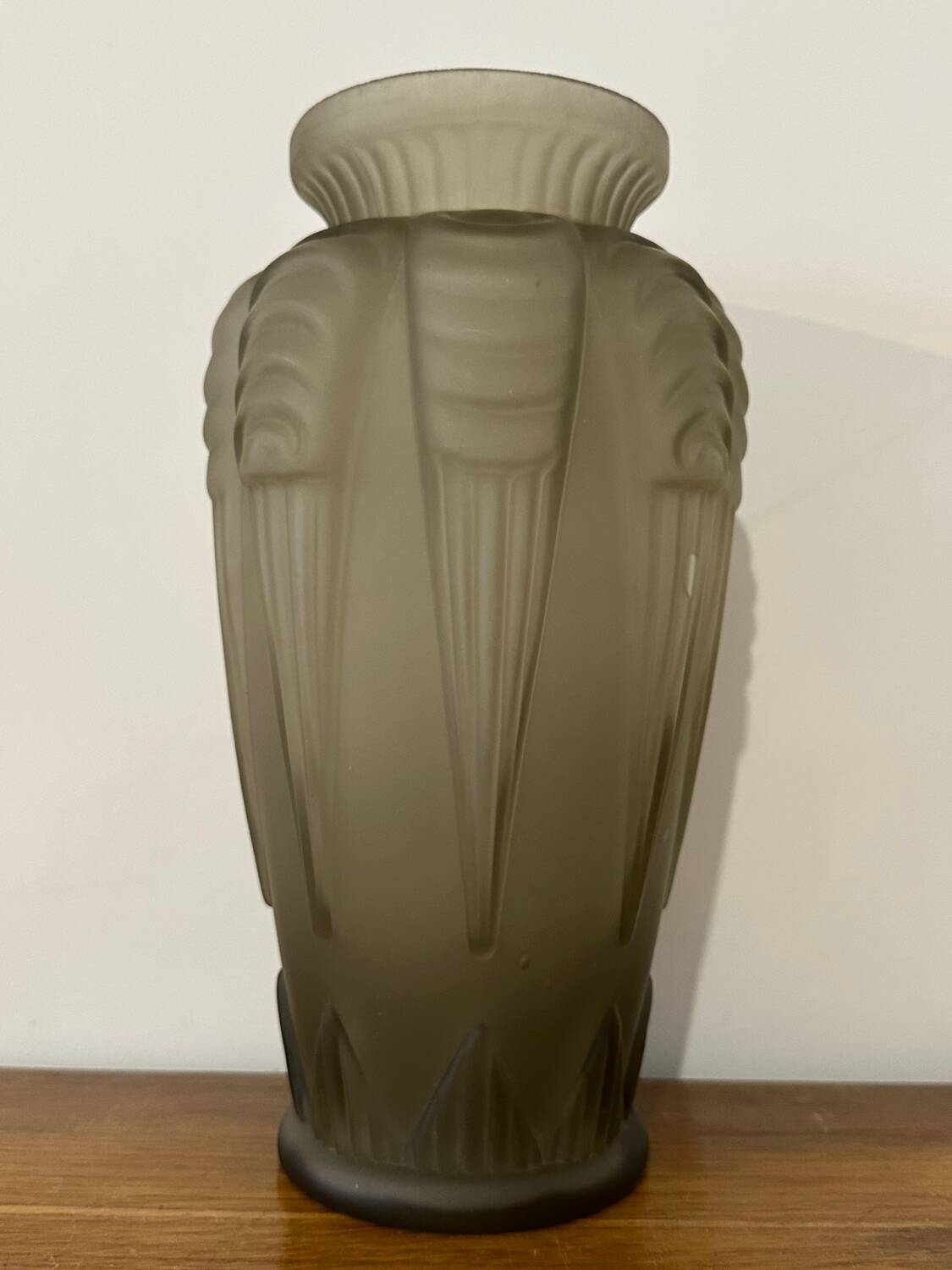 Art deco vase signed Espaivet France vintage