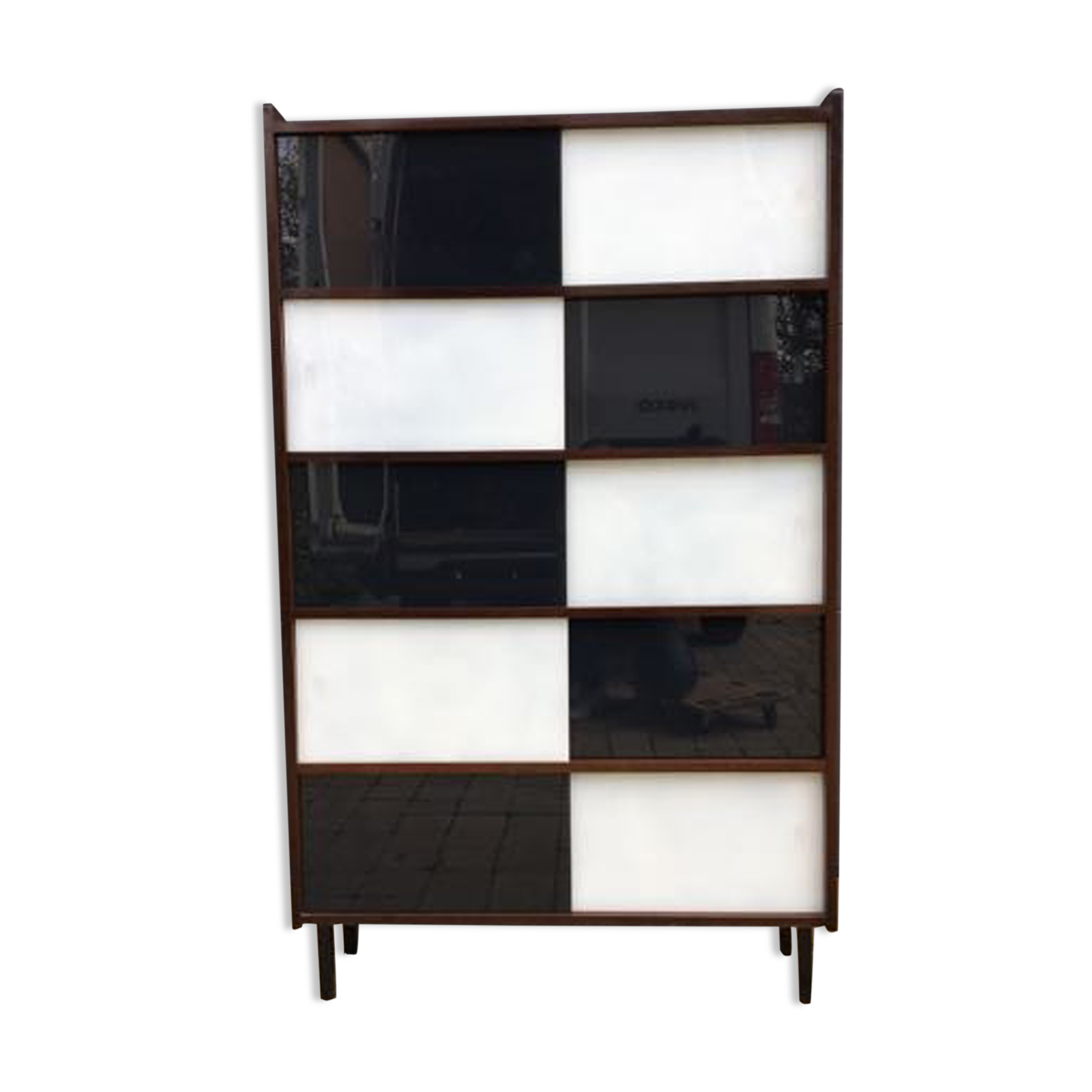 Vintage library/showcase,