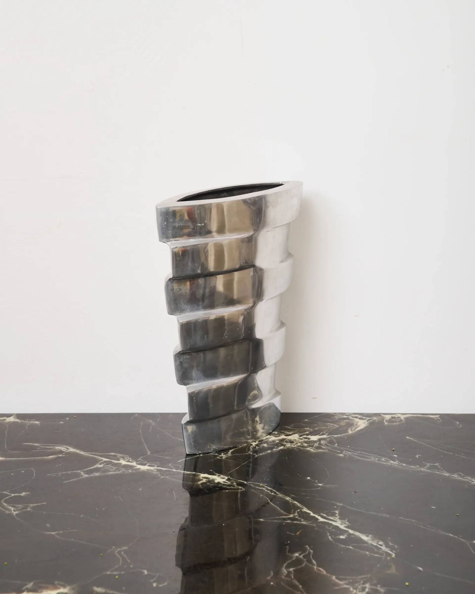Vase "Strates" XL en fonte aluminium, 1970s