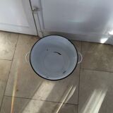 Basin, cache jar in enamelled sheet metal