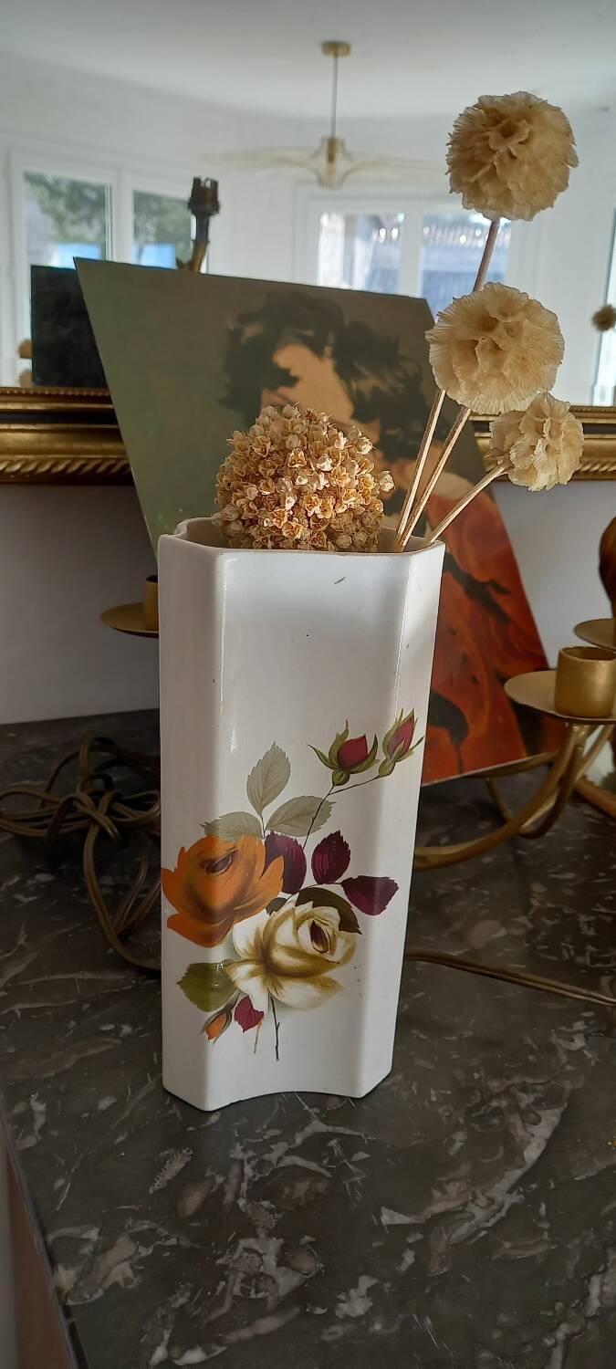 Flower vase