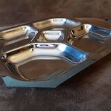Metal compartment dish