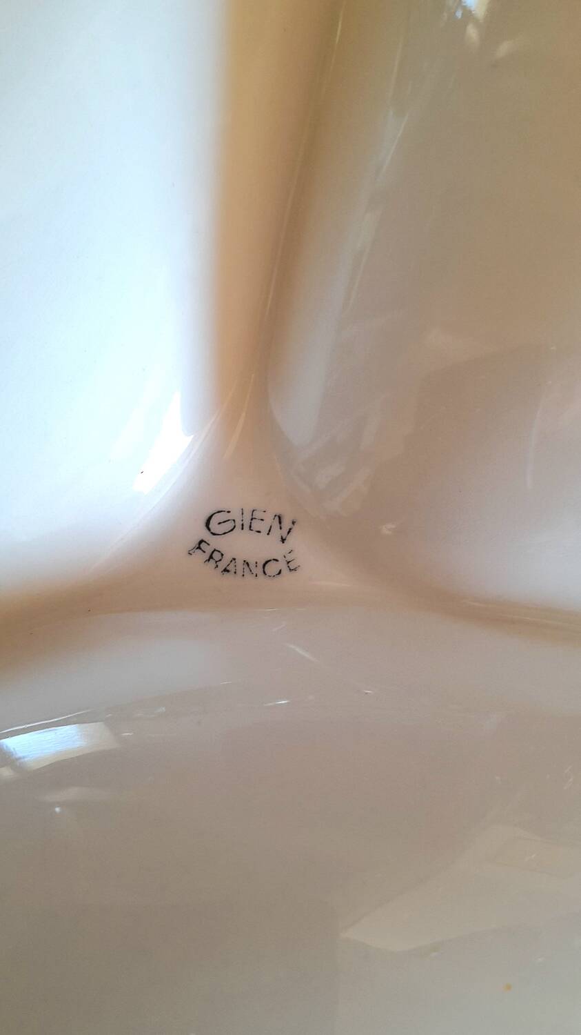 Gien earthenware appetizer dish, 1980.