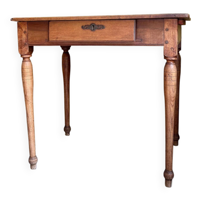 Table d'appoint, bureau en noyer, XVIIIème siècle