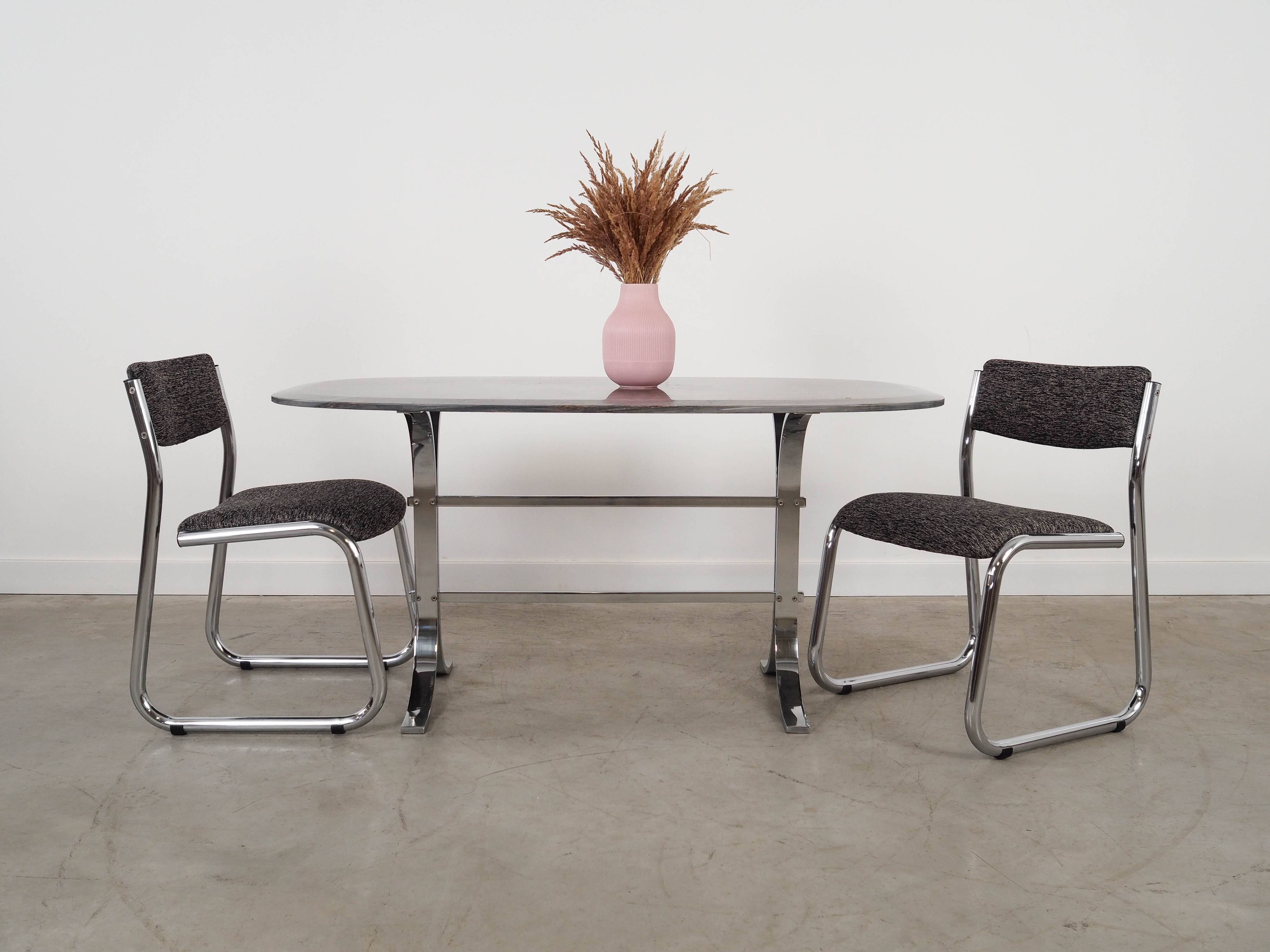 Table danoise en pierre, années 1980