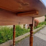 Antique oval table