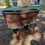 Ancien grand berceau en rotin peint - 1900 - à roulettes