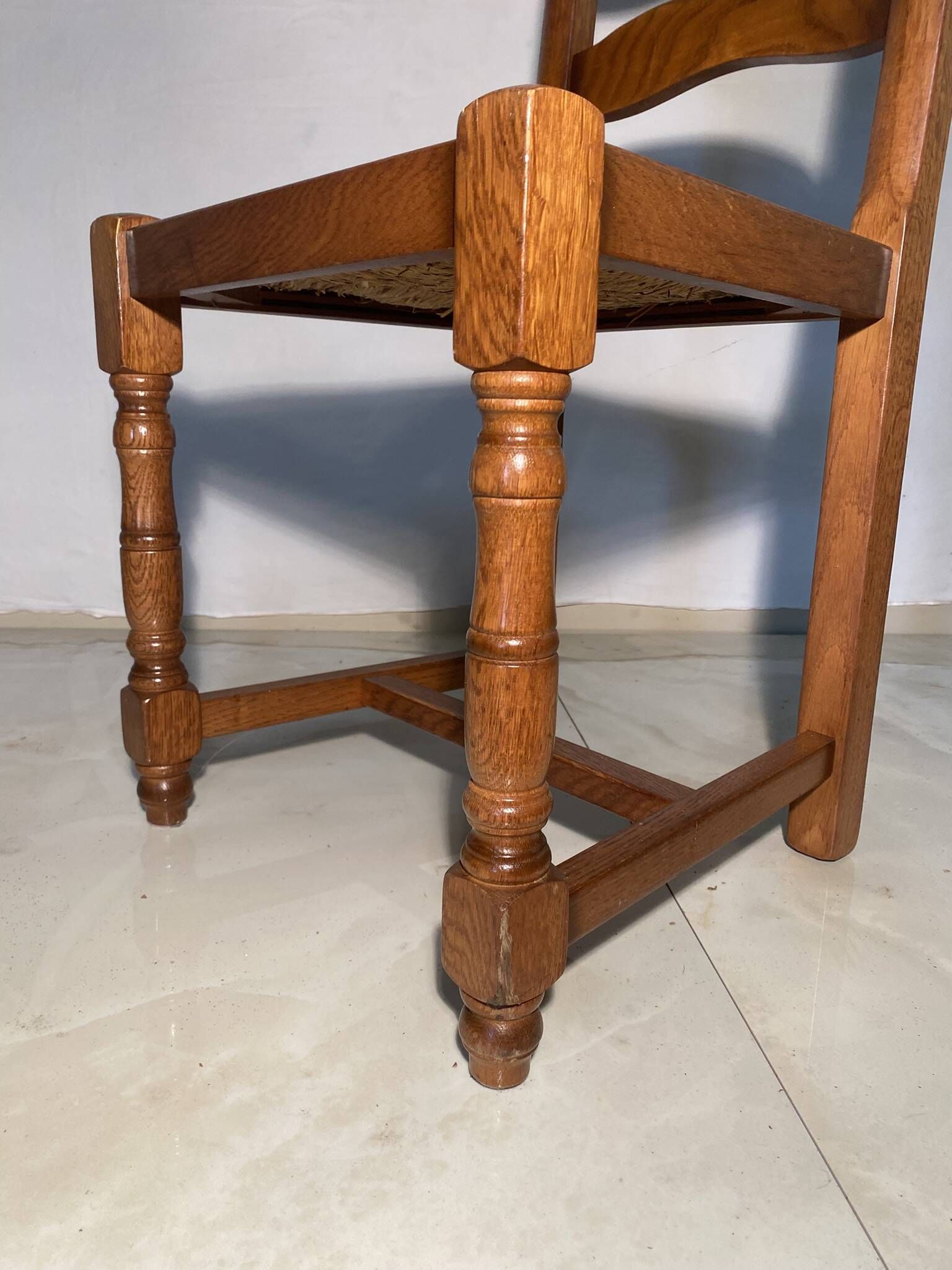 Set of 6 solid wood chairs with straw seats - Rustic style