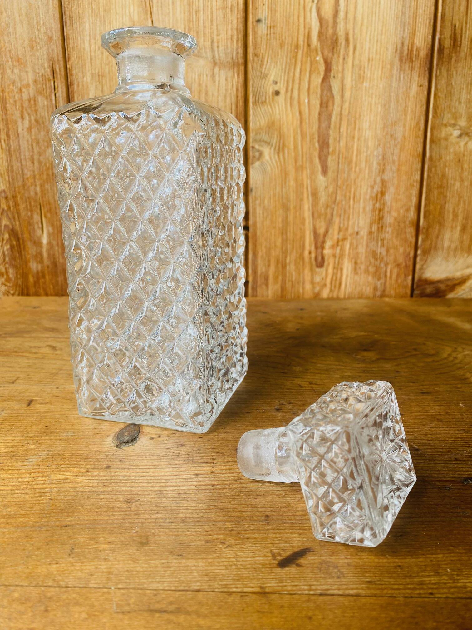 Diamond point crystal whiskey decanter