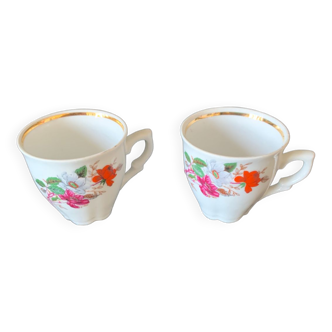 2 petites tasses à cafés