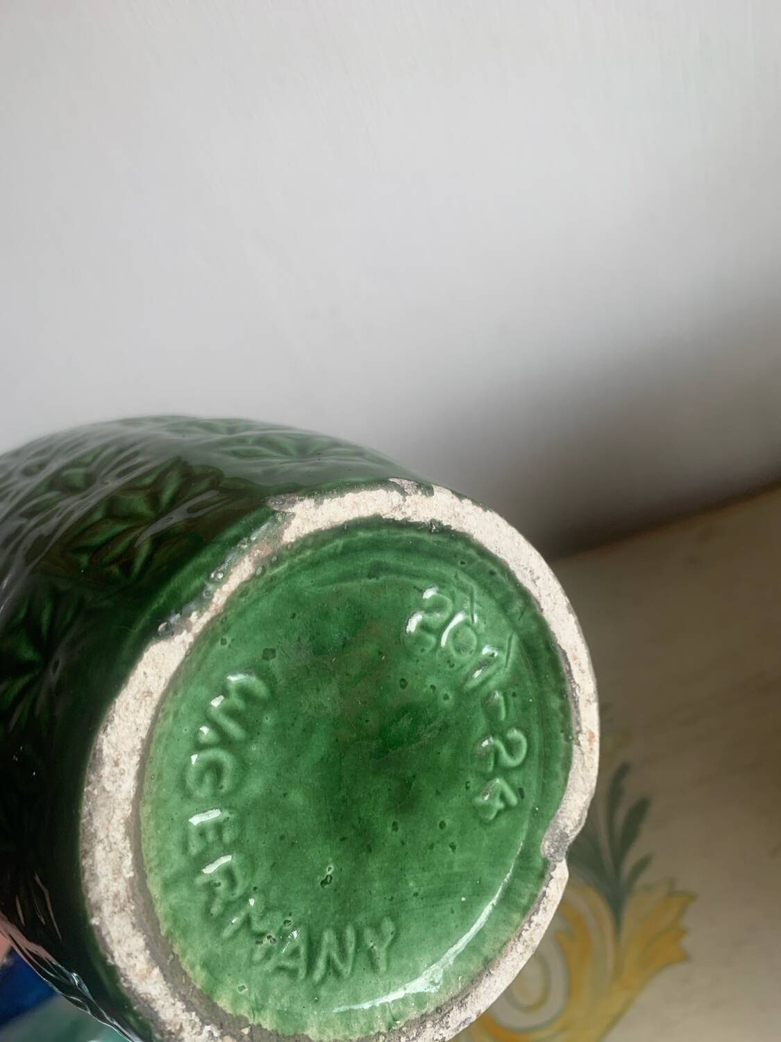 Vase W. Germany model 261-24 in green ceramic, 1960s-70s.